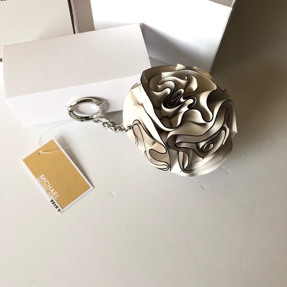 Micheal Kors Leather Flower Ruffle Pom Charm - Picture 3 of 8